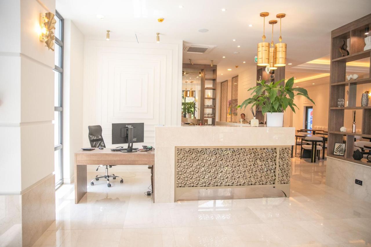 Cosmopolita Boutique Hotel Temeşvar Dış mekan fotoğraf