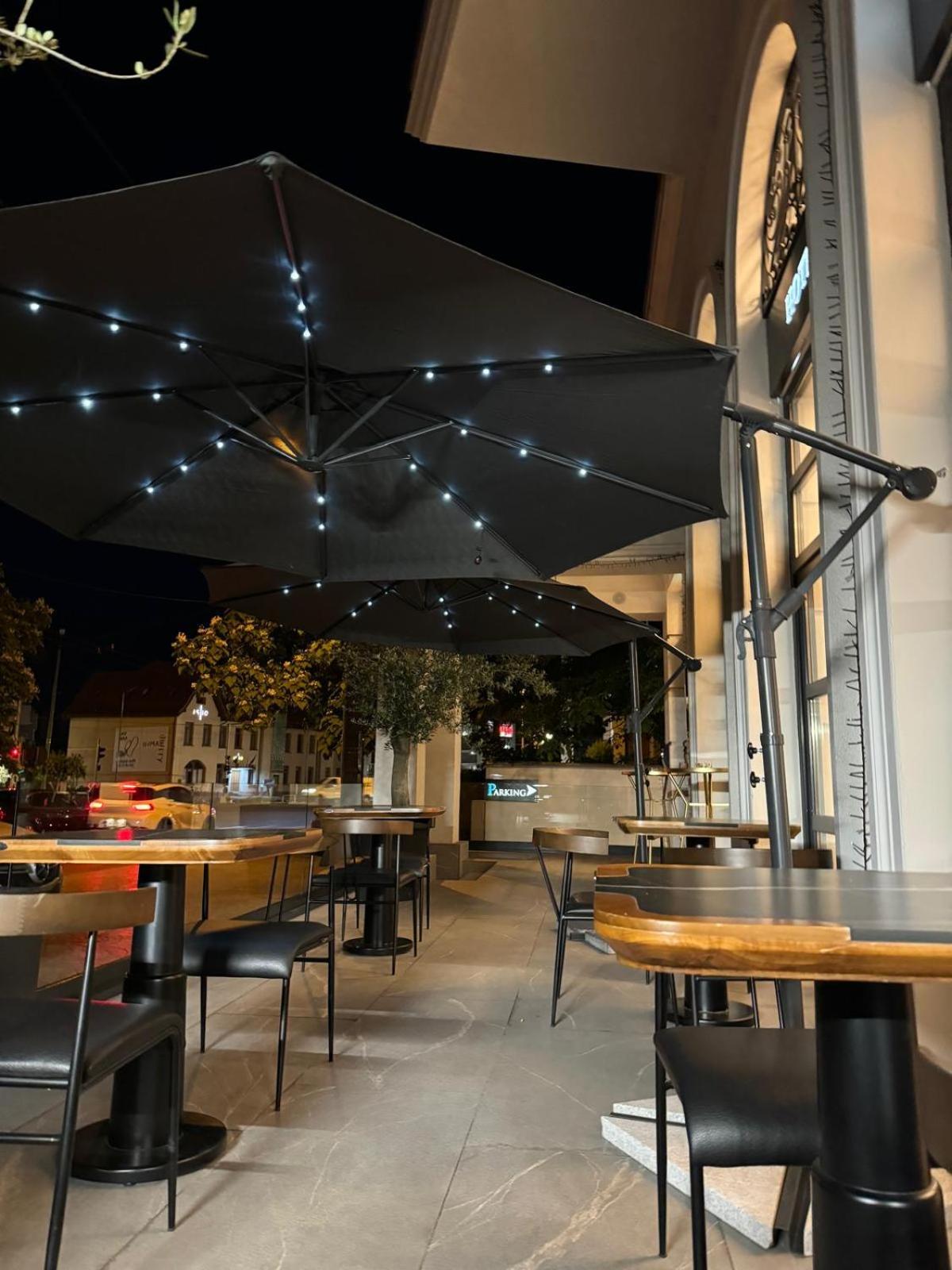 Cosmopolita Boutique Hotel Temeşvar Dış mekan fotoğraf