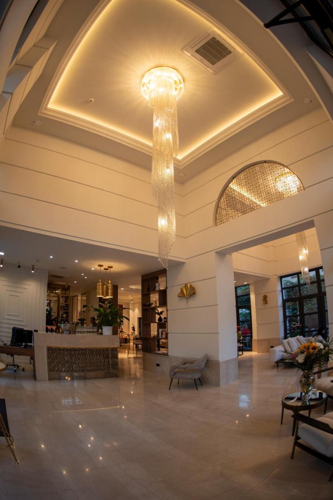 Cosmopolita Boutique Hotel Temeşvar Dış mekan fotoğraf